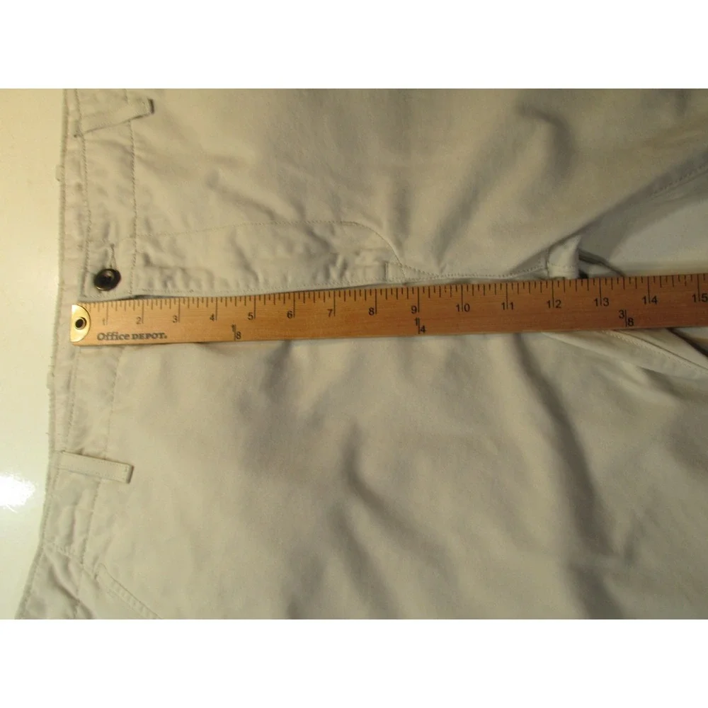 Levi Strauss Men 36x32 White Khaki Chino Pants Flat Front Mid Rise Straight